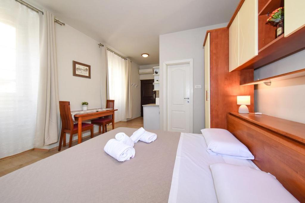 Apartment Zaratino Exteriör bild
